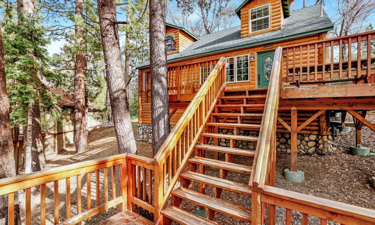 Moonridge Cabin | Nine Pines Lodge Retreat in the Pines at Big Bear