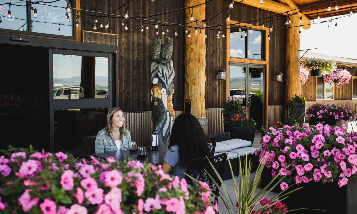 Charlo Hotel | Ninepipes Lodge