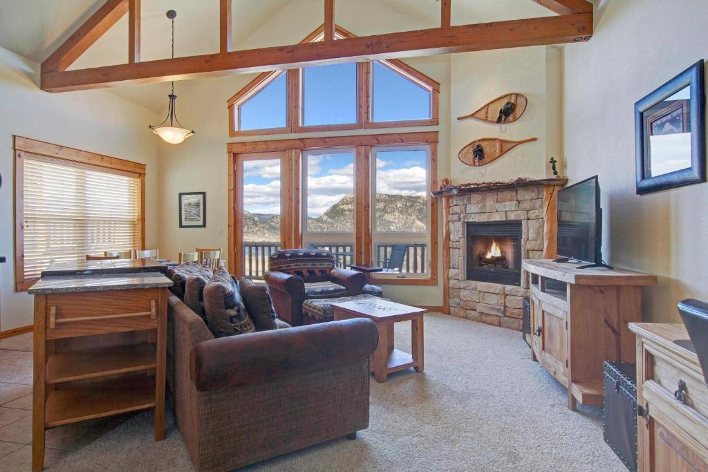 Estes Park Apartment | Nisa Mountain 36