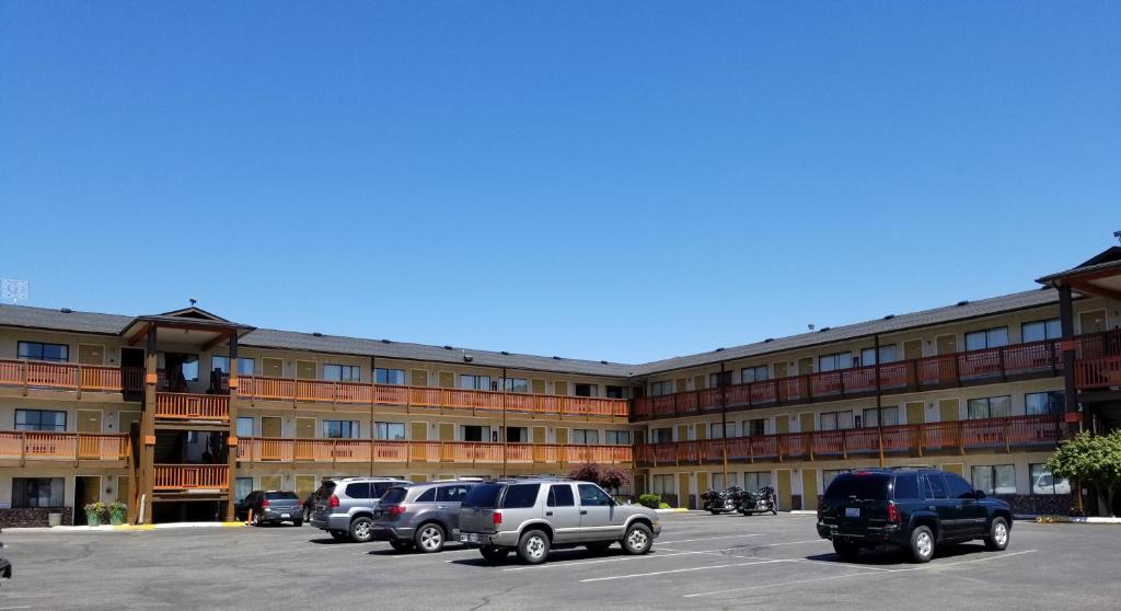 Haller Lake Hotel | Nites Inn