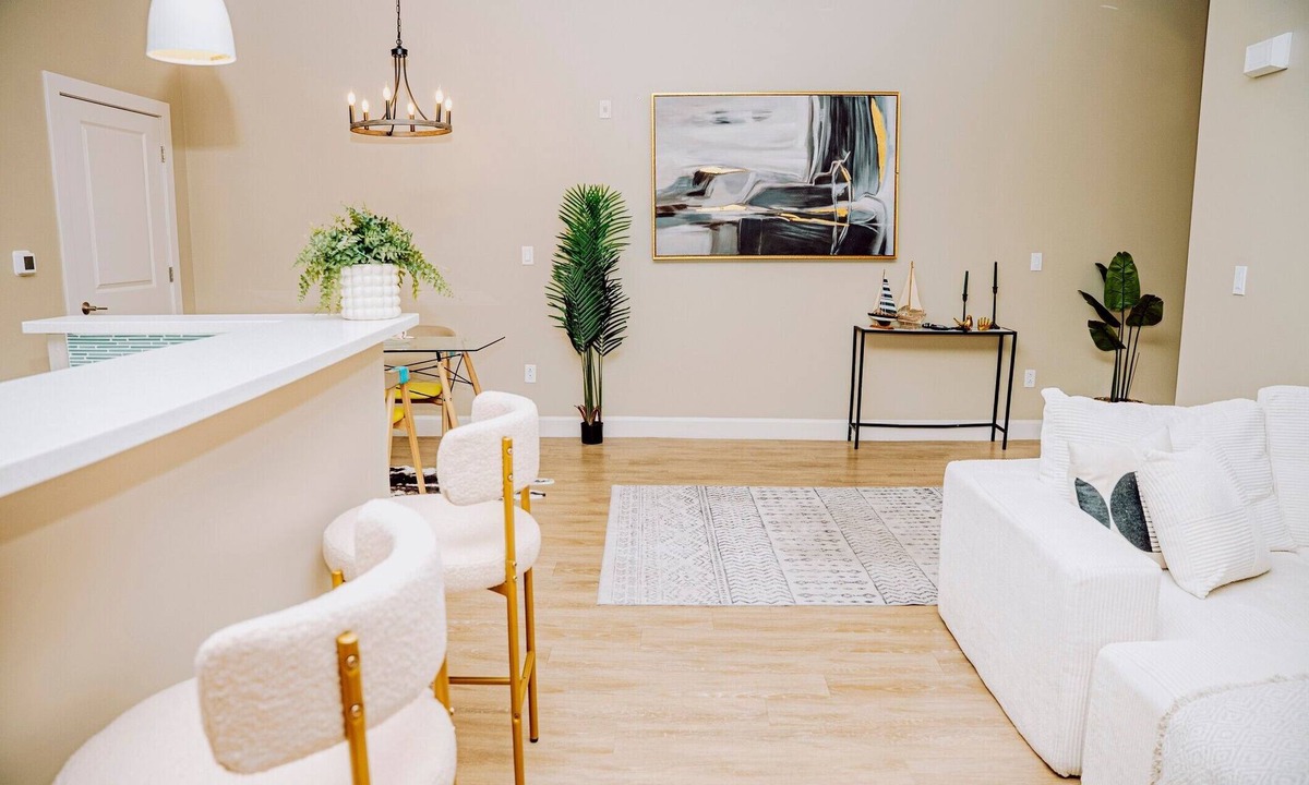 East Cambridge Apartment | nLuxury 2BR . FIFA Fan Zone . Kendall Sq · MIT · Harvard· Gym · Parking
