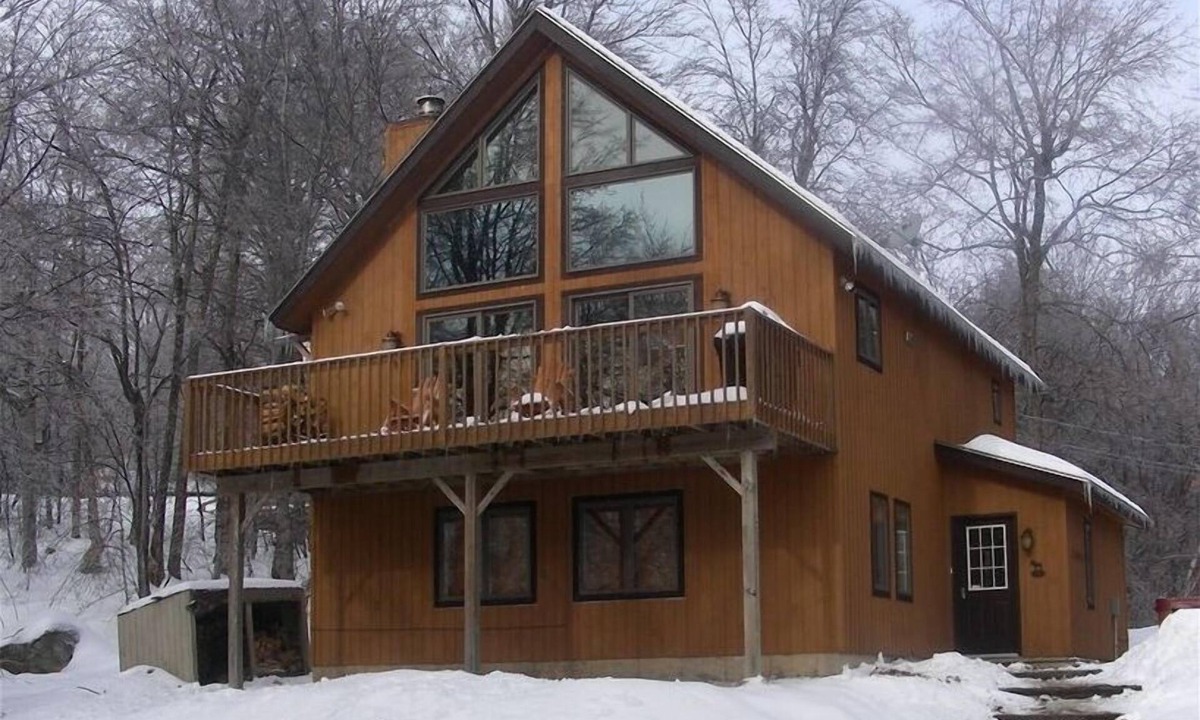 Killington House | nnSki-In/Ski-Out Killington Chalet - Hot Tub, Fireplace & Views