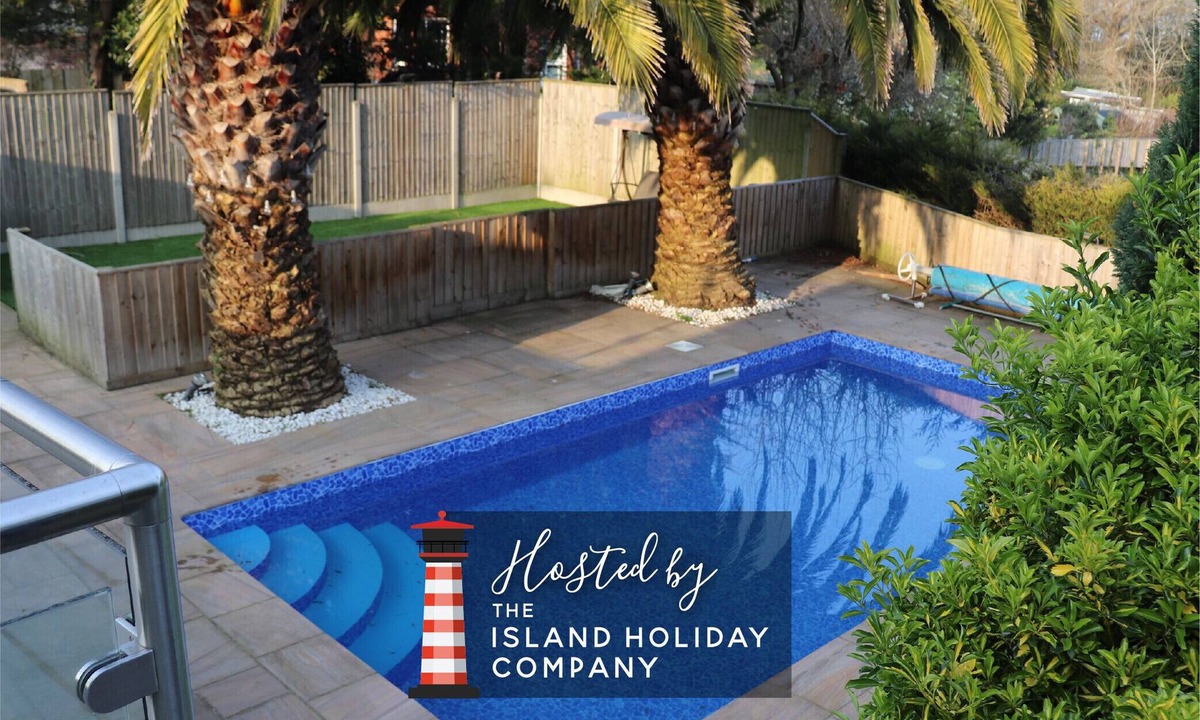 Ryde Ski Chalet | No 1 Ashey