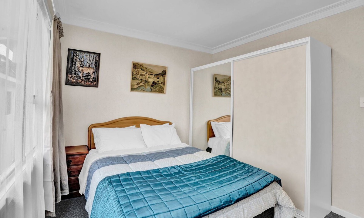 Rewa House | No.1 Beachfront holiday home. Steps to sand