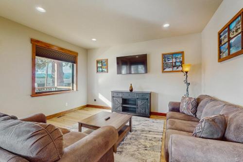 Ronald House | No. 3 Coal Mine Cabin