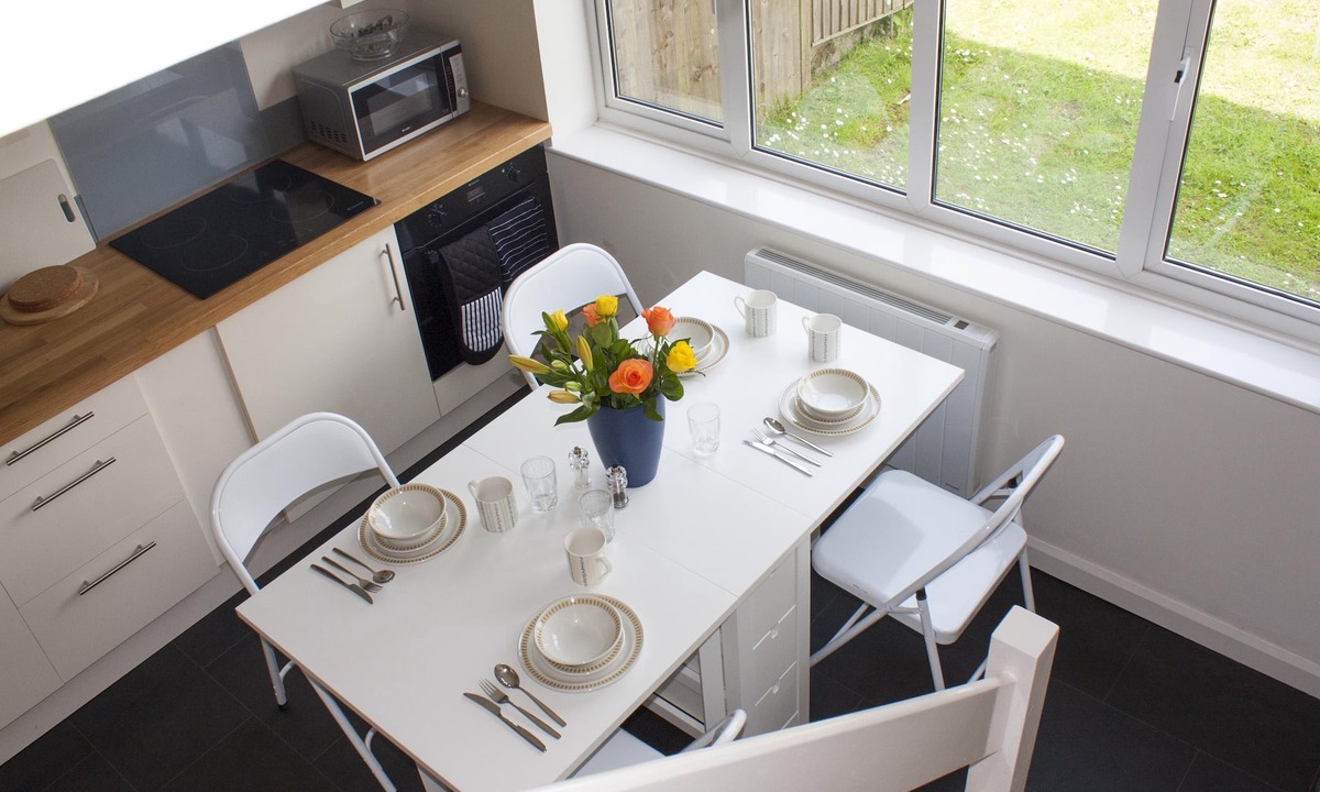 Saint Columb Major House | No.85 - 2 Bed House - Fully Equipped - Atlantic Reach