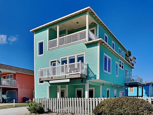 Sand Point House | No Agenda Hacienda