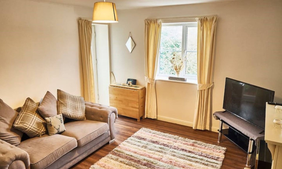 Cradley Heath Apartment | NO LONGER AVAILABLE - PLEASE REMOVE ME