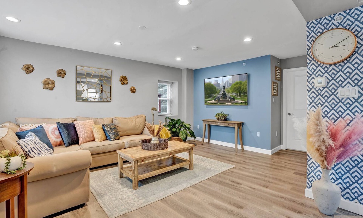 Chestnut Hill Apartment | No-stairs - Chestnut Hill 2 BR/2 Bath