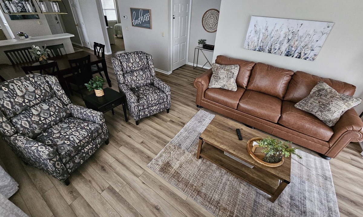 Table Rock Condo | NO STAIRS~Gated Resort~Great Location~Pointe Royale~Indoor/Outdoor Pool~Golf Pkg