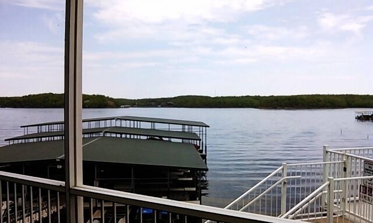 Osage Beach Condo | No Steps to Waterfront Condo - Main Channel View, Poolside Access