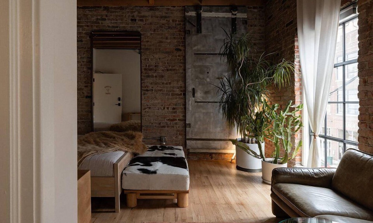 Crossroads Arts District Hotel | No Vacancy