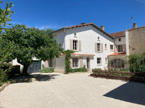 Mansle Bed & Breakfast | No12