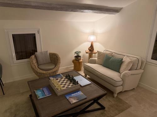 Valbonne House | No2 at Valbonne