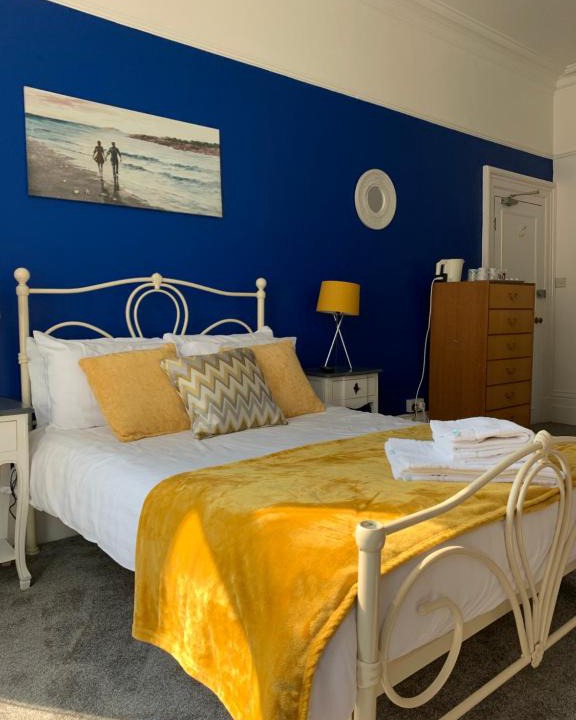 North Shore Hotel | No2 Wilton Parade