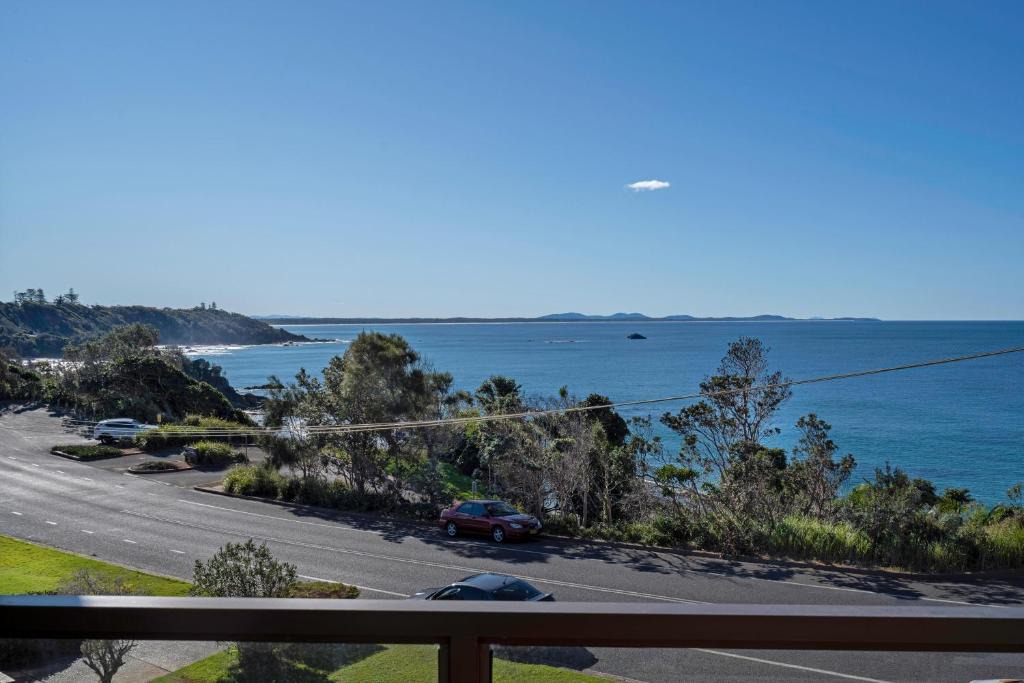 Flynns Beach Apartment | Nobby's 9