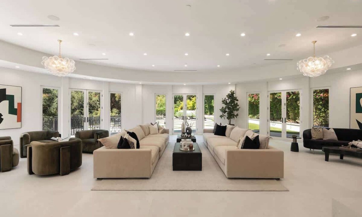 Brentwood Villa | Noble Crest