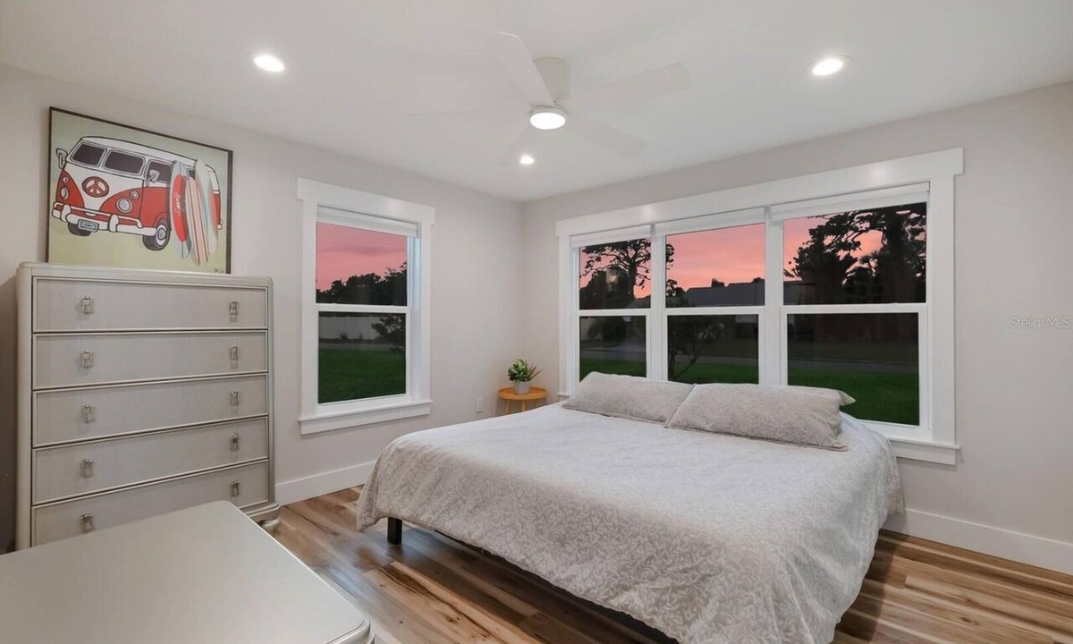 Laurel House | Nokomis Cottage