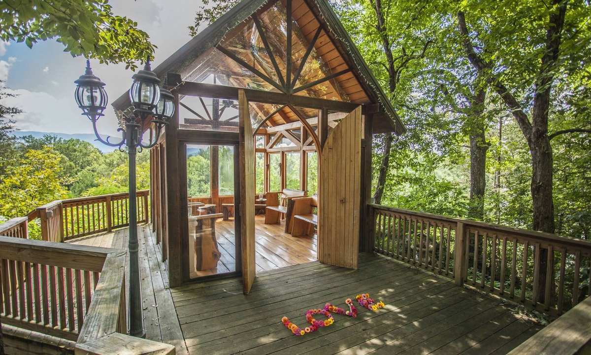 Greeneville Bed & Breakfast | Nolichuckey Bluffs Cabins
