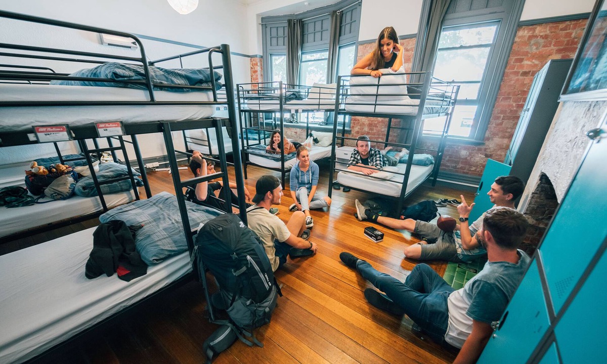 Docklands Hotel | Nomads all Nations Backpackers