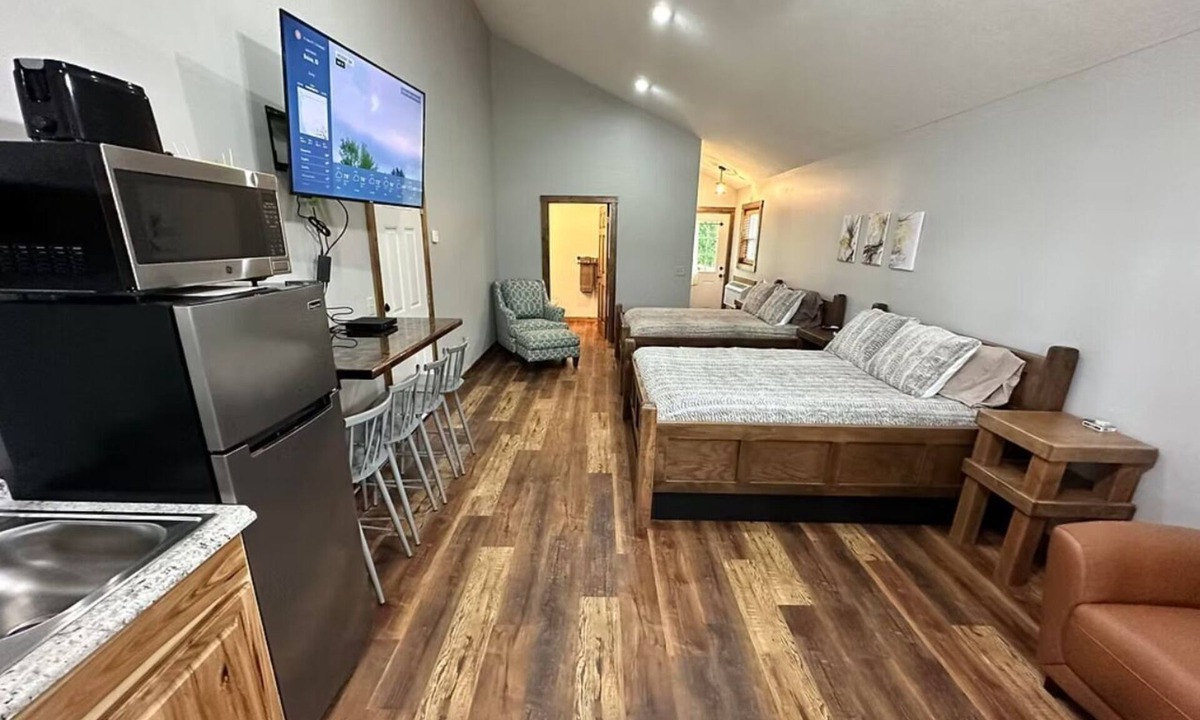 Attica Cabin | NOOK - Hotel Type Space w/Efficiency Kitchen
