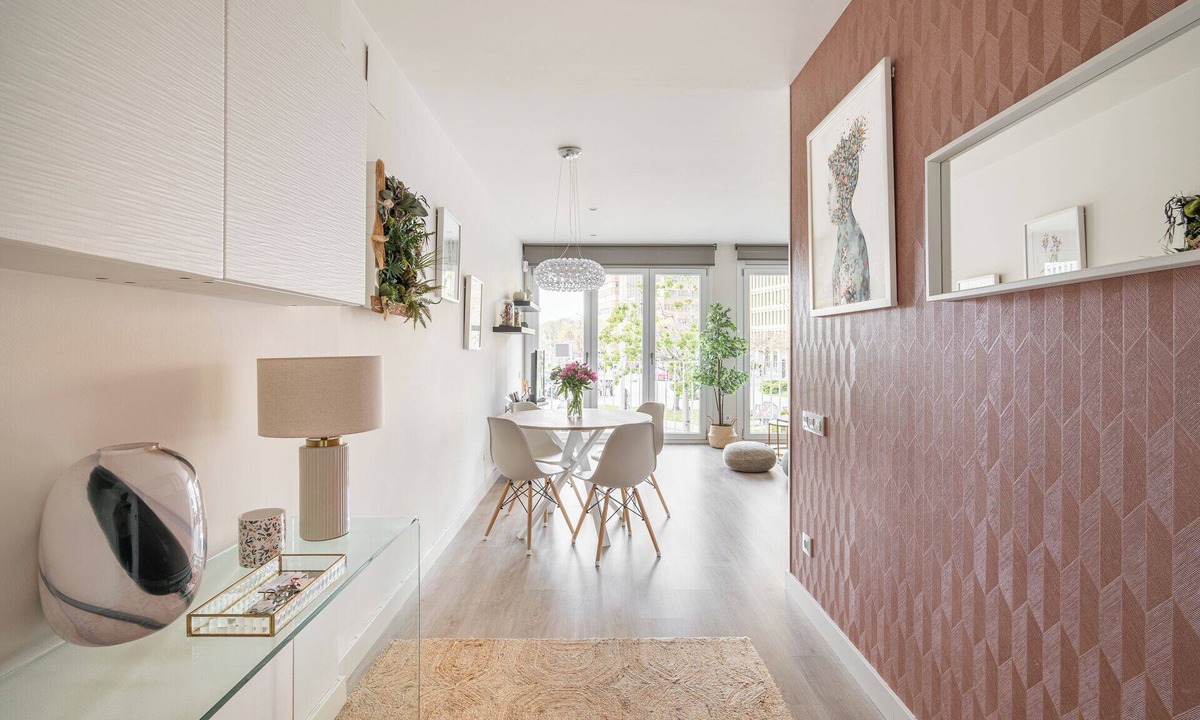 L'Hospitalet de Llobregat Apartment | Nordic style apartment near Plaza España