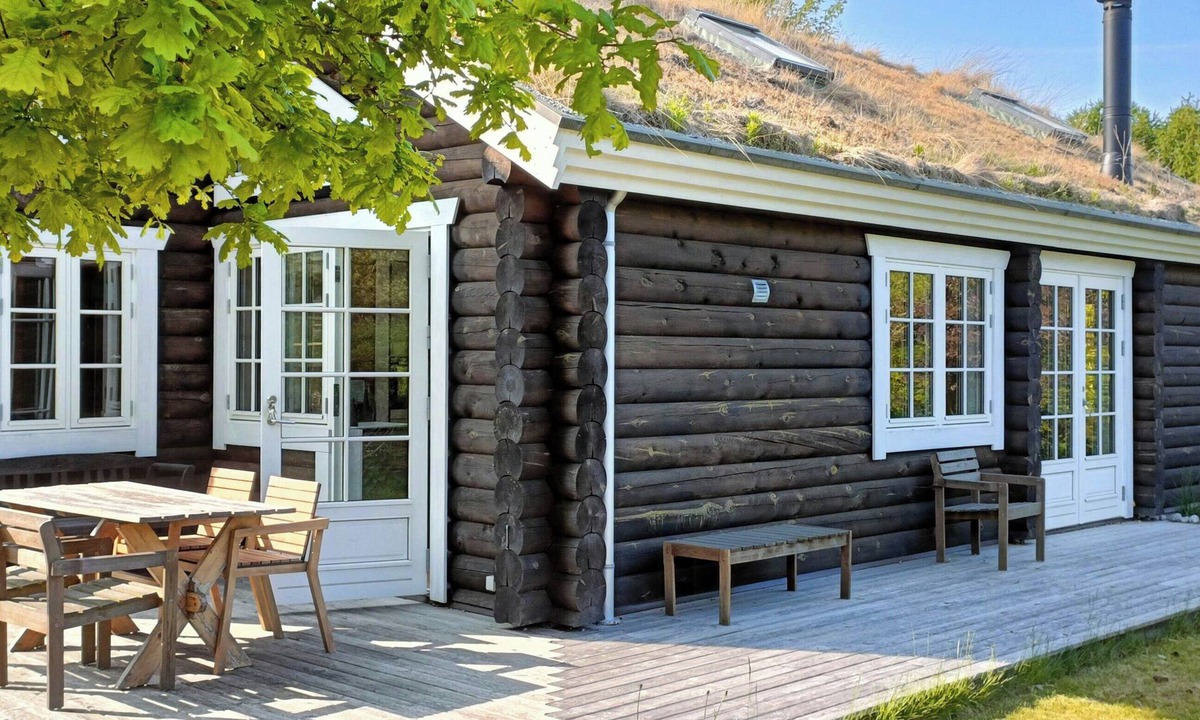 Dronningmolle House | Nordic idyll in the log house at Dronningmølle