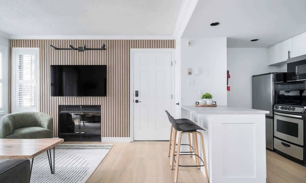 Craigleith Apartment | Nordic Nook | Hot Tub & Shuttle w/Patio