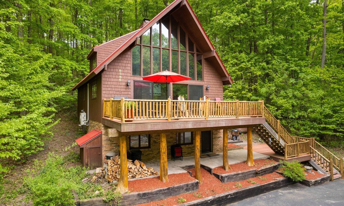 Bellaire Cabin | Nordic Serenity at Schuss Mountain, Sleeps 16!