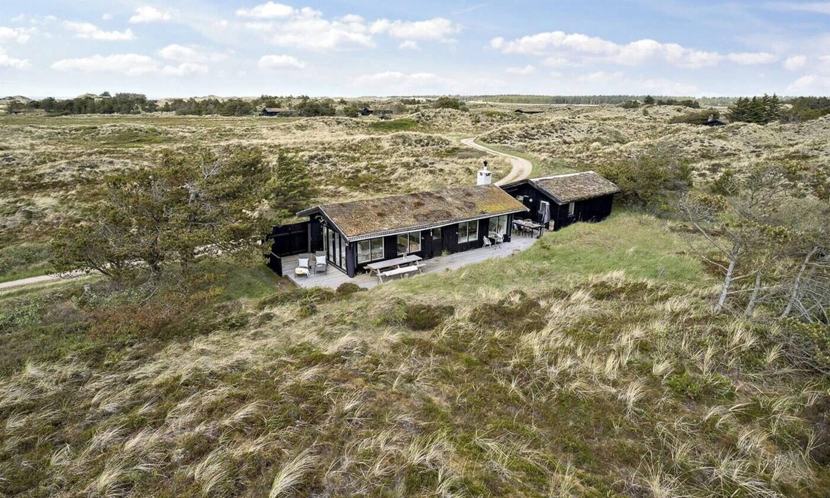 Rødhus House | Nordic summer house in the dunes near Rødhus