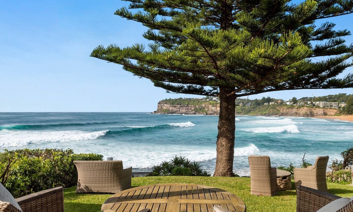 Avalon Beach House | 'Norfolk" Absolute Beachfront - Avalon Beach