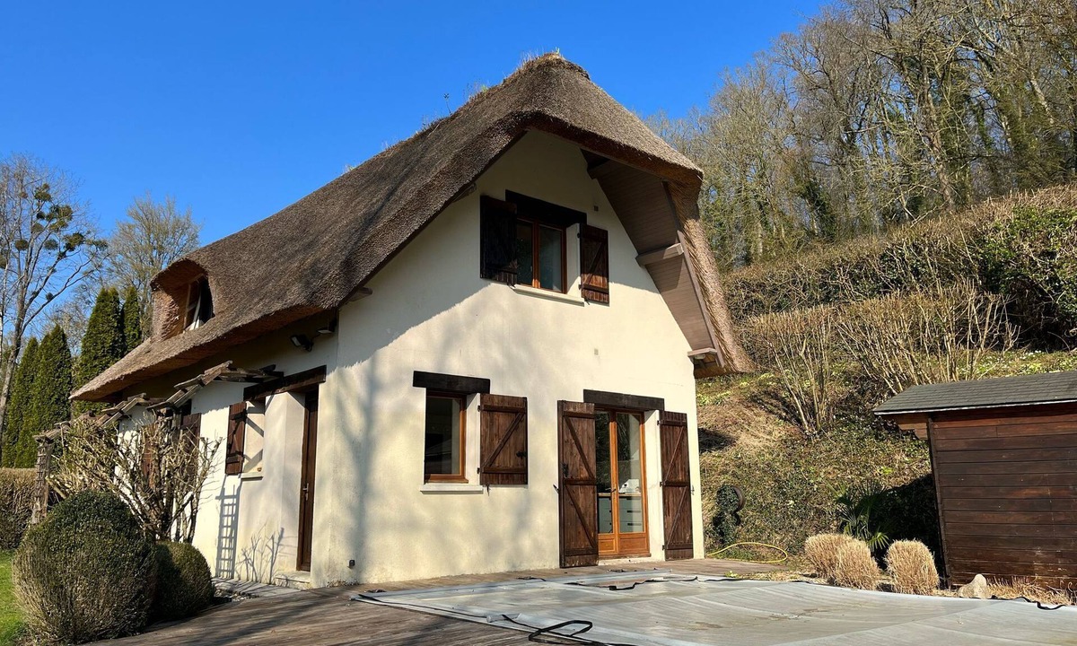 Saint-Martin-Saint-Firmin House | Normandy cottage with natural swimming pool