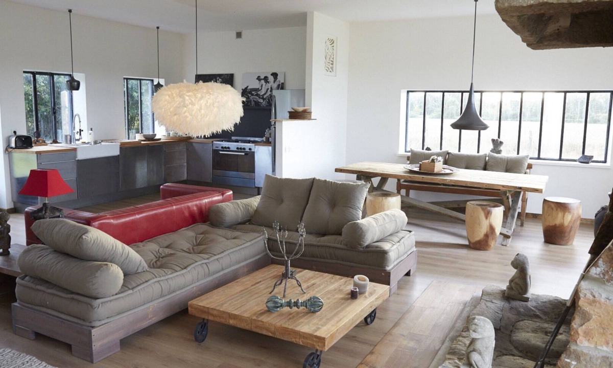 Saint-Patrice-du-Desert House | Norman farmhouse with a Balinese touch.