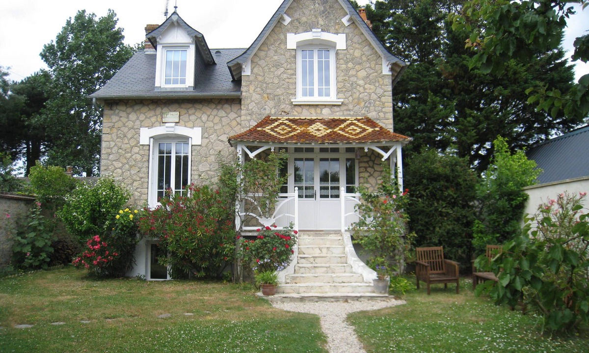 Bernieres-sur-Mer House | NORMAN HOUSE IN JUNO BEACH