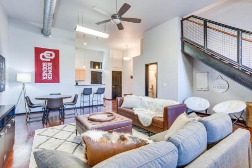 Norman House | Norman Retreat: 1 Mi to The University of Oklahoma