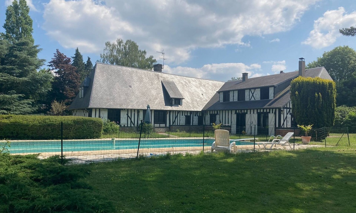 Saint-Pierre-de-Salerne House | Normandy country house (pool+tennis) 16 pers