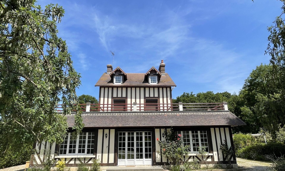 Gonneville-sur-Mer House | Normandy Domain with pool (16 people)
