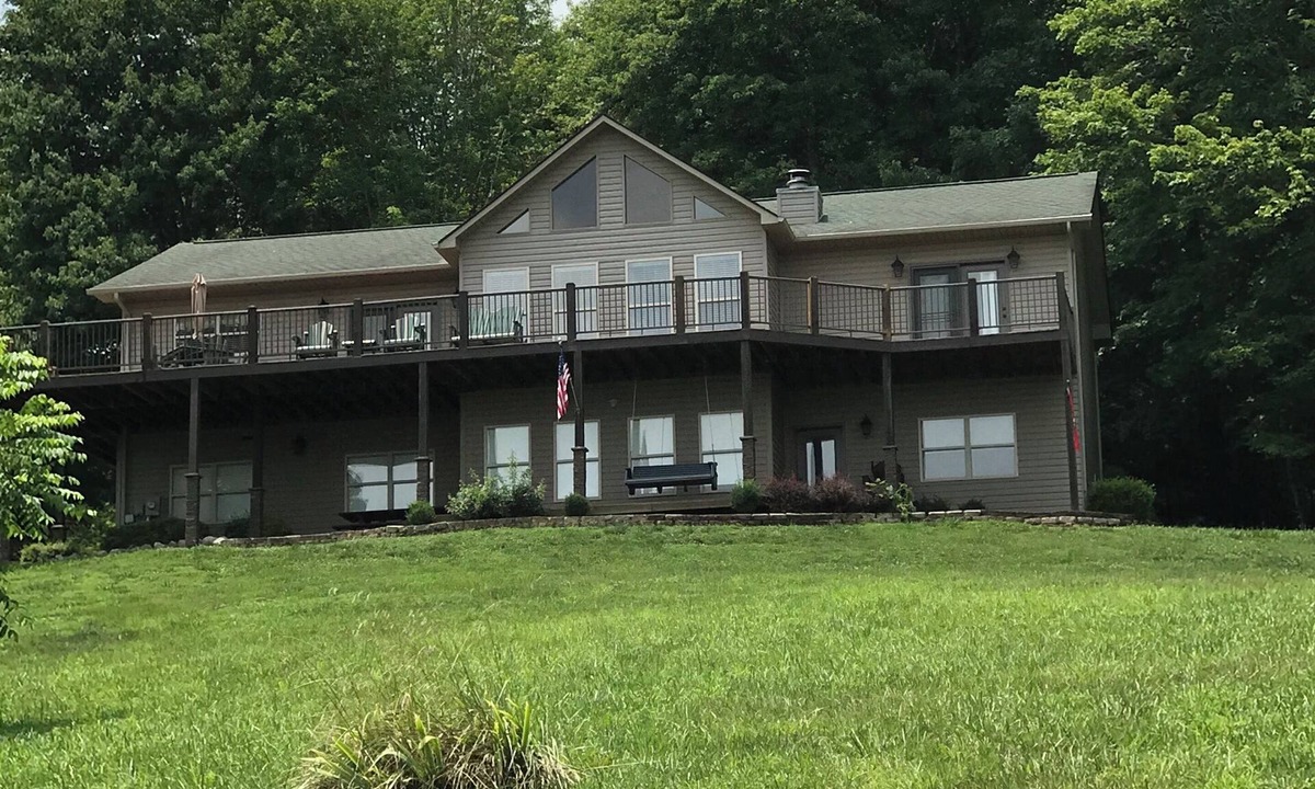 La Follette House | NORRIS LAKE FRONT RENTALS: SHANGHAI LAKE VIEW PARADISE WITH BEAUTIFUL VIEWS