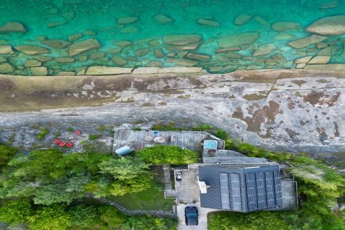 Lion's Head House | Norse Nook SAUNAHOT TUB Waterfront