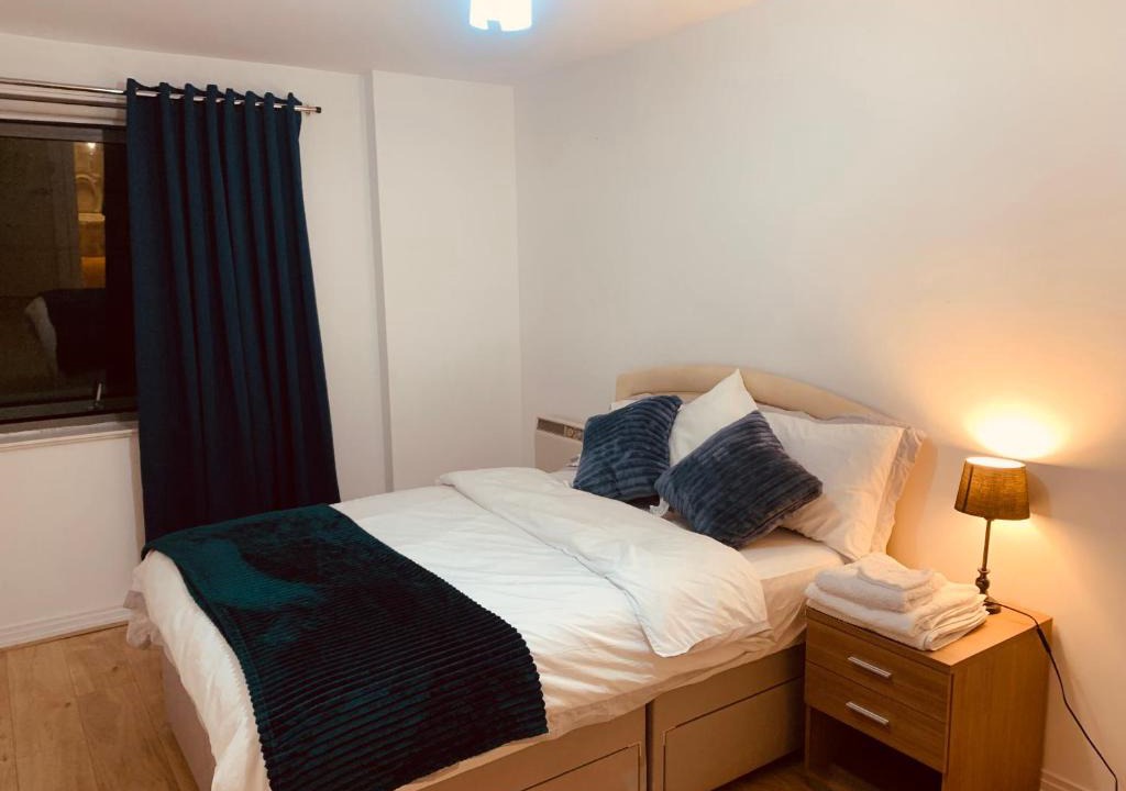 East Acton Apartment | North Acton Flat