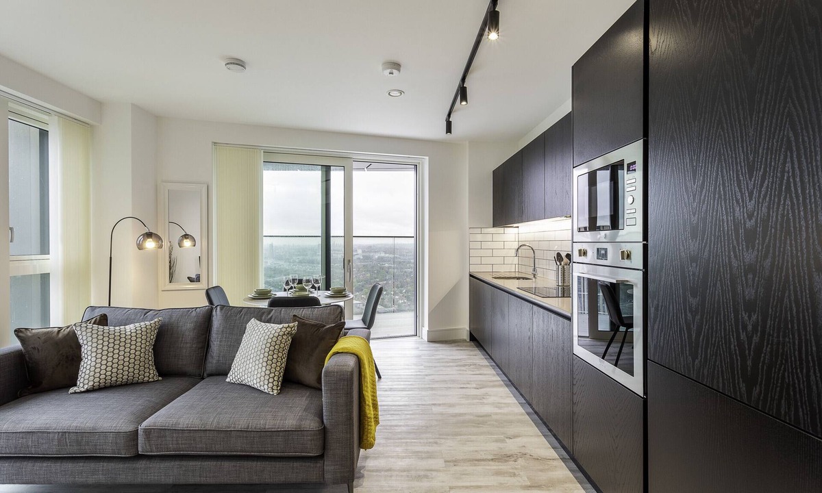 East Acton Apartment | North Acton II - 2Bed + 2Bath + Balcony