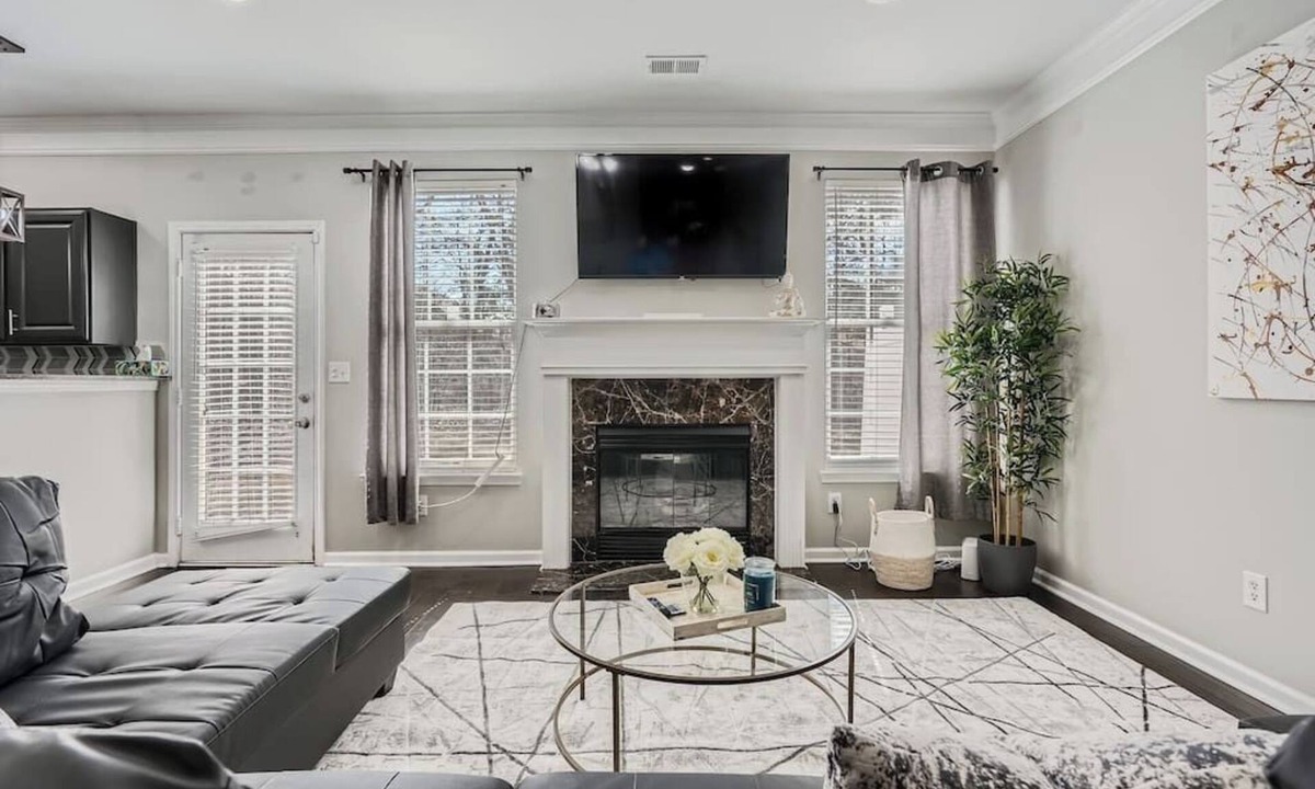 Tucker House | North Atlanta Haven
