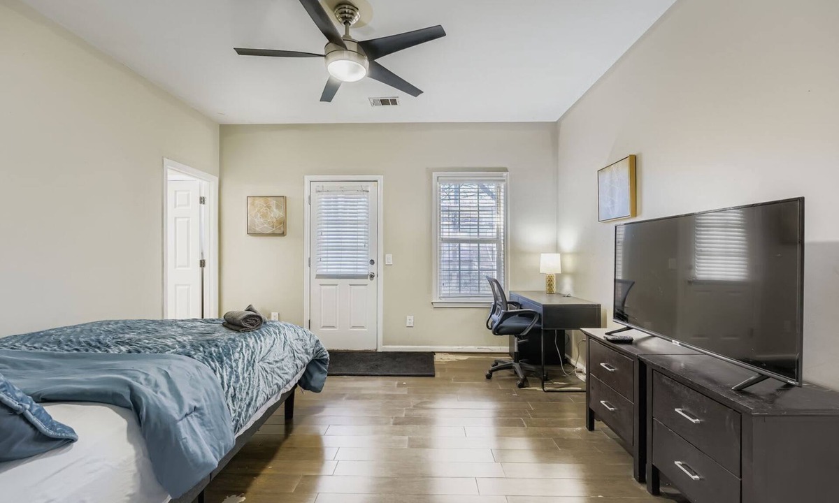 Tucker Condo | North Atlanta Private Suite
