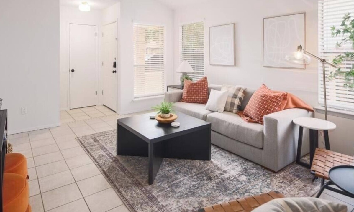 Barrington Oaks House | North Austin 2BR | Near UT + Domain