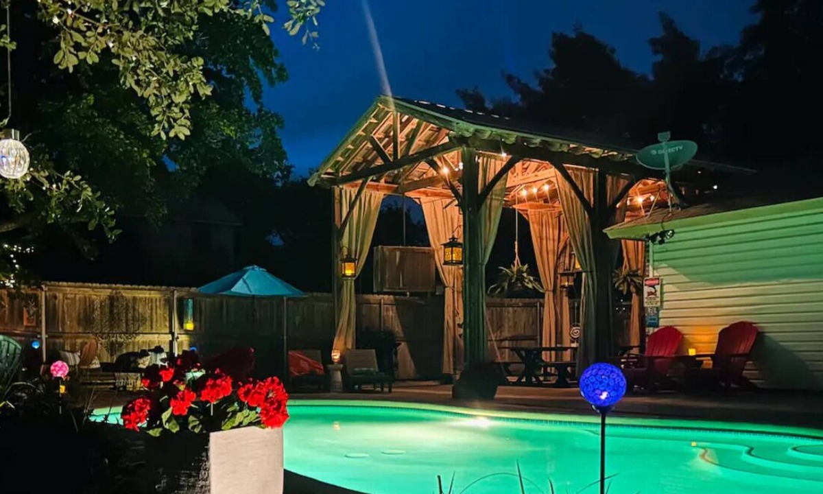 Cedar Park House | North Austin Gem! The Way a Vacation Rental is Supposed to Be. Great Vibes!