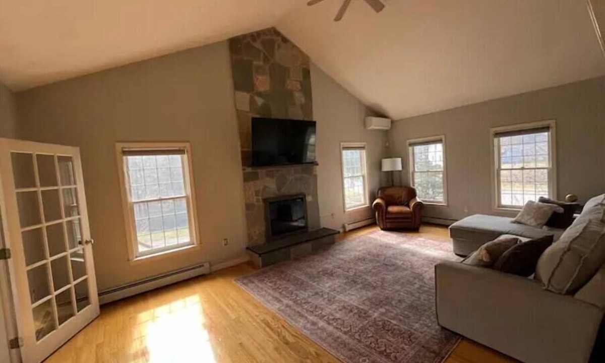 Hampton House | North Beach Hampton House Near Beach