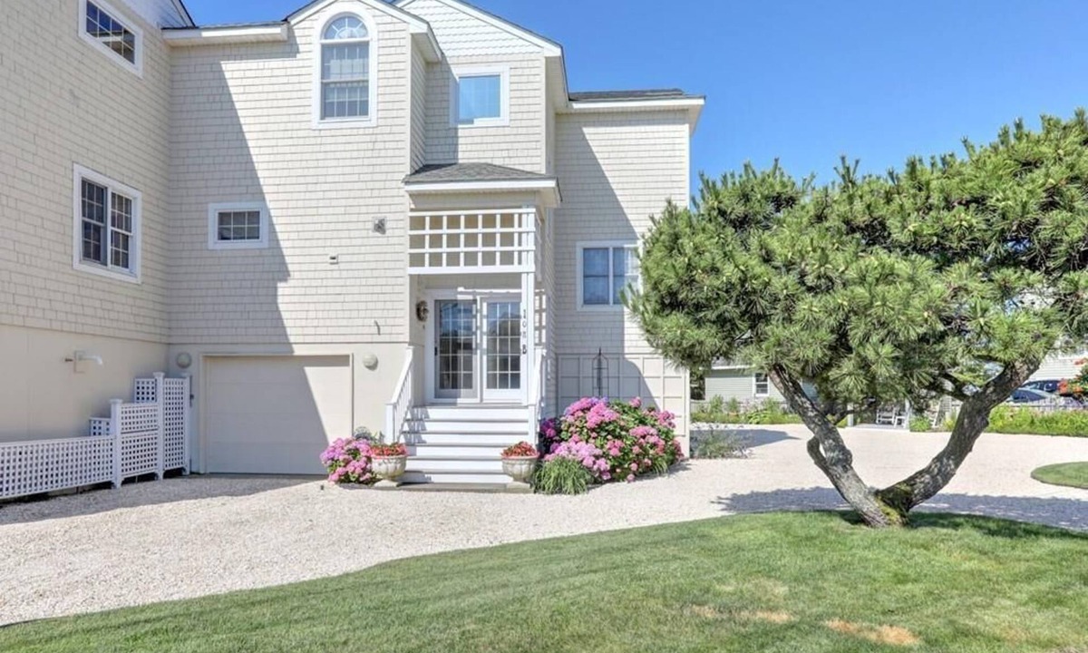 North Beach Condo | North Beach Townhouse