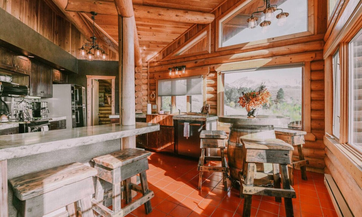 Belgrade House | North Bozeman Winter Basecamp