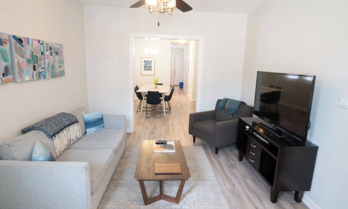 North Center Apartment | North Center - Modern, Safe, Family-Friendly, Solar-Powered Apartment