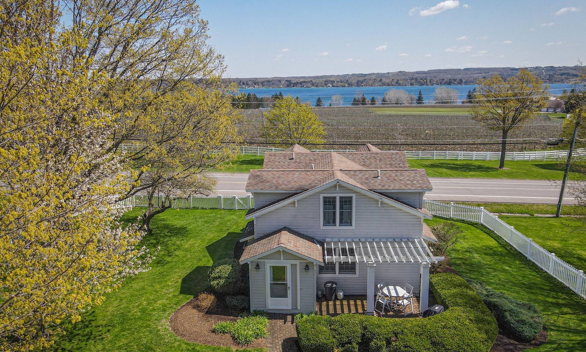 Skaneateles House | North Cottage at Hobbit Hollow Farm